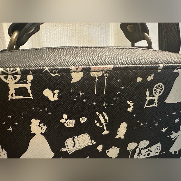 Loungefly Disney Princess Vintage-Inspired Box Crossbody Bag - Picture 7 of 8